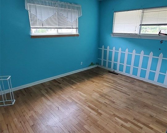 5th image of 5036 Winston Dr