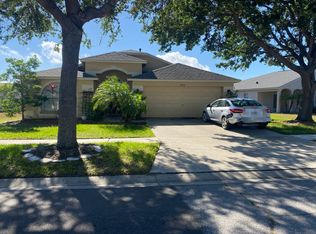 13718 Ogakor Dr, Riverview, FL 33579