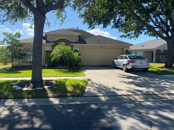 13718 Ogakor Dr, Riverview, FL 33579