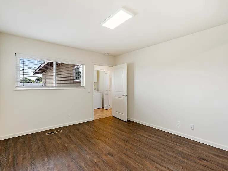 222 Mortimer Ln — Photo 25