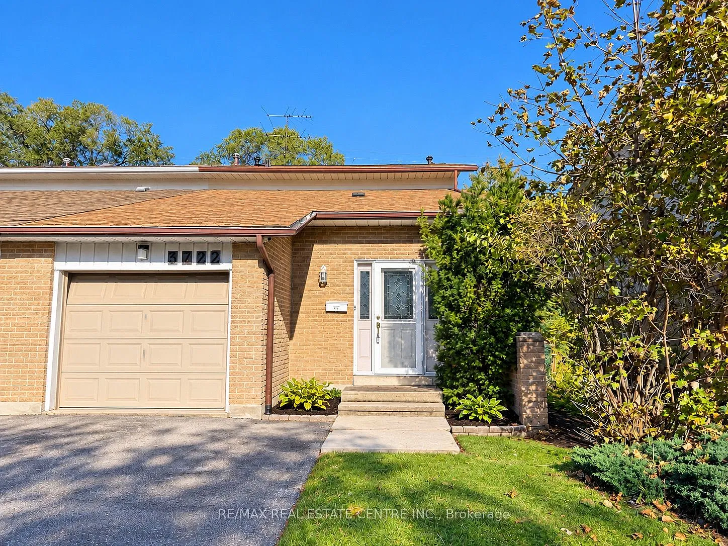 5 bed, $3,100 — Photo 1