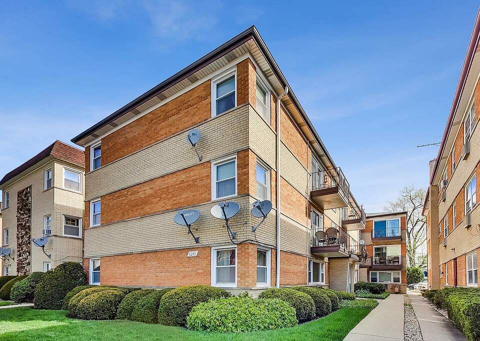 1st image of 6245 N Northwest Hwy APT 103