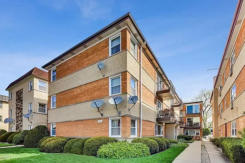 6245 N Northwest Hwy #103 Photo 1