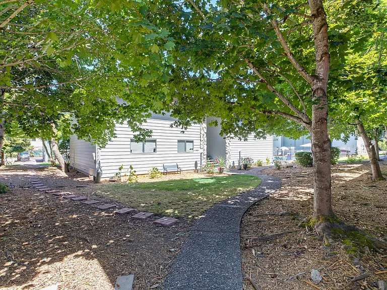 The Grove at Highland — Photo 18