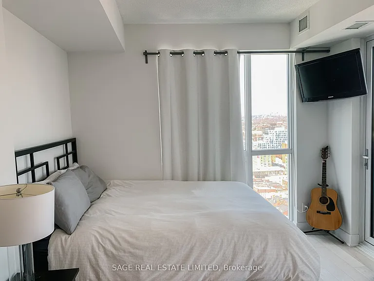 318 Richmond St W #2511 — Photo 14