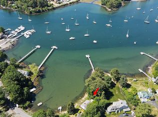 2 Old Ferry Ln, Kittery, ME 03904