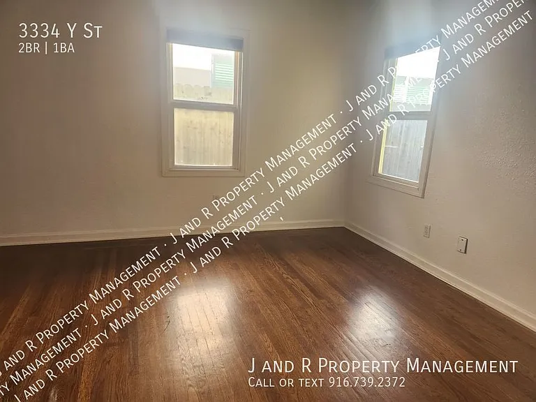 3334 Y St — Photo 6