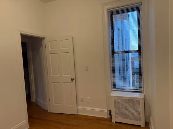 128 Milton Street image 8 of 10