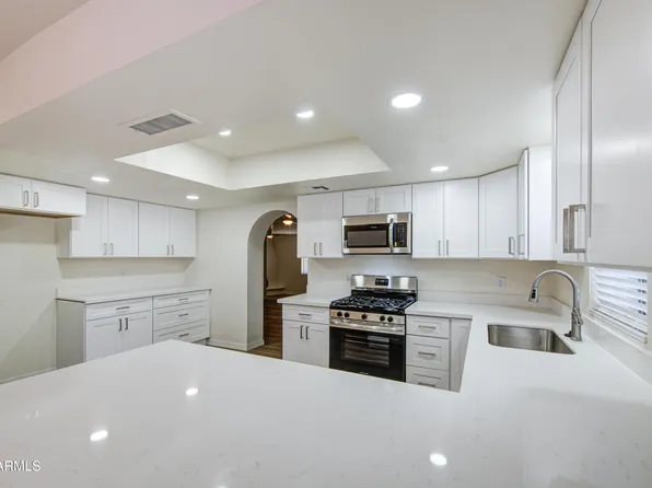 206 W SUNLAND Avenue, Phoenix, AZ 85041