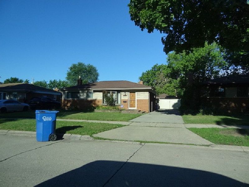 1st image of 27865 Marilyn Dr