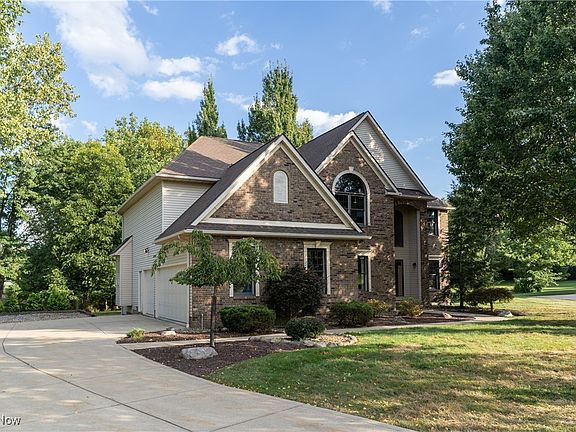 2nd image of 7387 Cherry Hill Ln