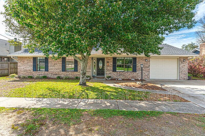 1st image of 344 Sailfish Dr