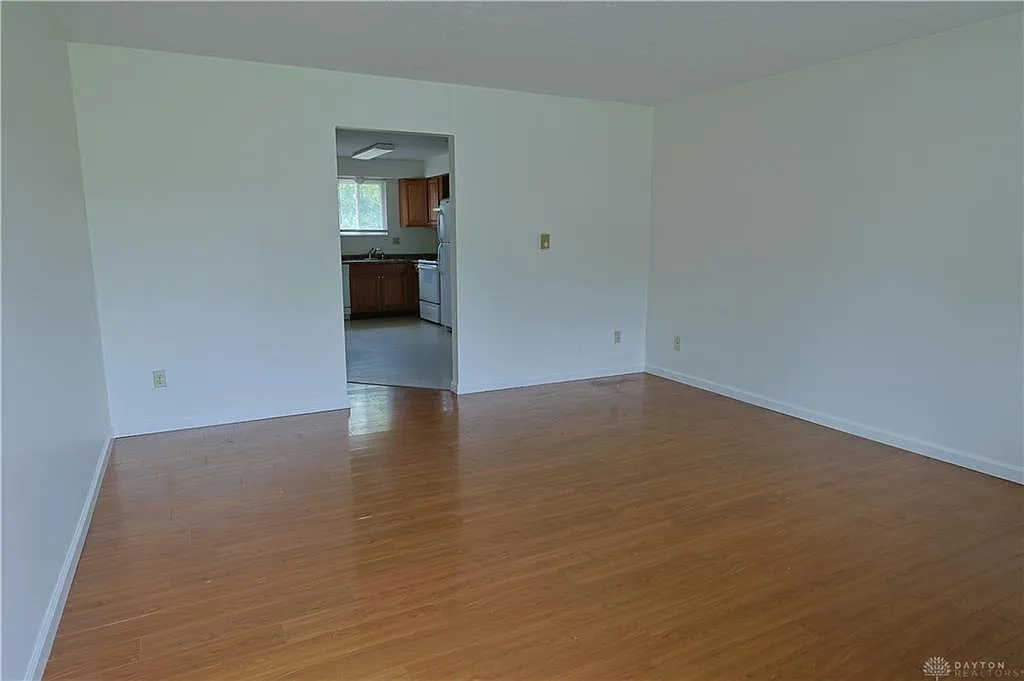 2 bed, 1.0 bath, 945 sqft, $1,395 — Photo 4