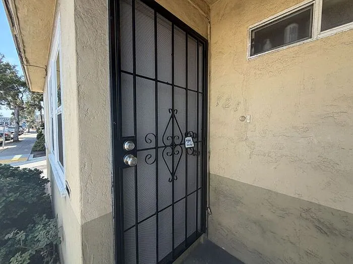 721 El Carmel Pl — Photo 7