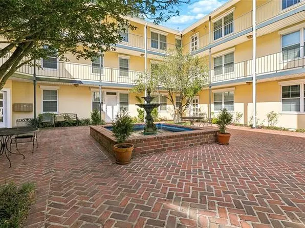 7444 Saint Charles Ave APT 201, New Orleans, LA 70118