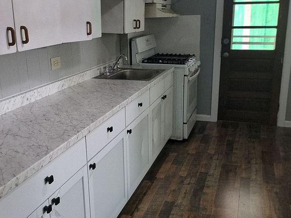 4th image of 623 S Connell St #1