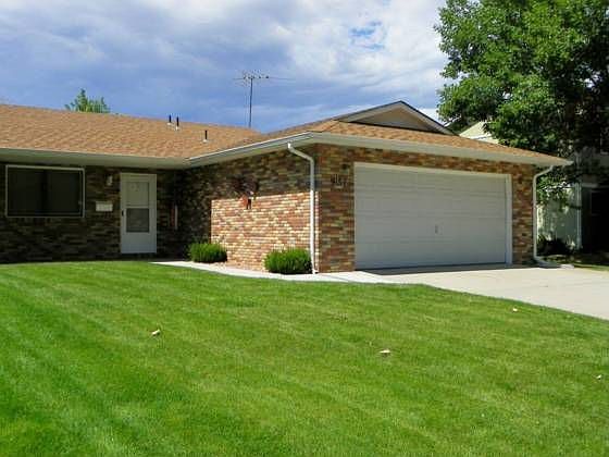 1st image of 915 Conifer Ct #1