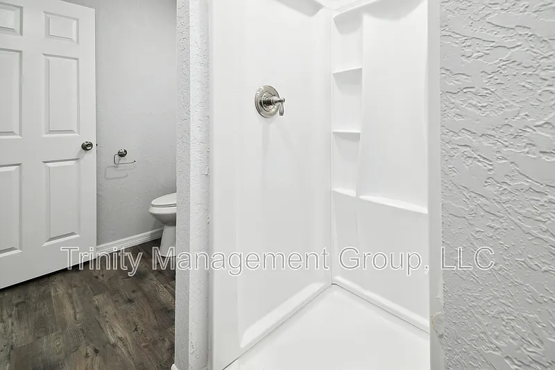 1 bed, 1.0 bath, 180 sqft, $1,196 — Photo 4