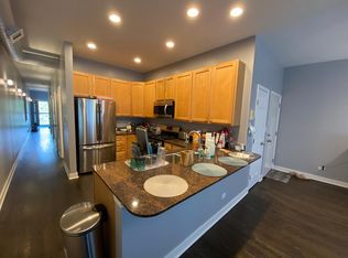 2352 W Harrison St #2A, Chicago, IL 60612