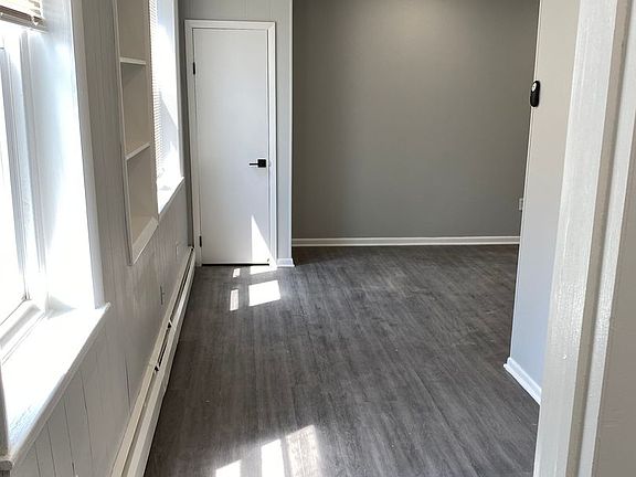2nd image of 201 Main St APT 4