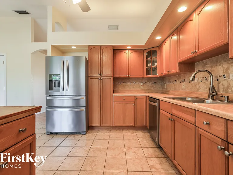 7116 Brandywine Dr — Photo 5