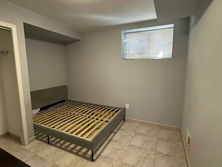 55 Perona Ln #BASEMENT — Photo 5