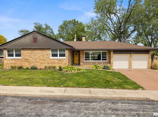 3820 N Evergreen Ct, Peoria, IL 61614