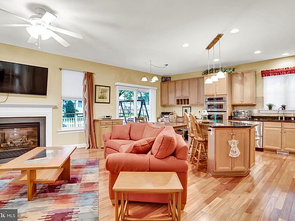 4th image of 207 Pintail Ct