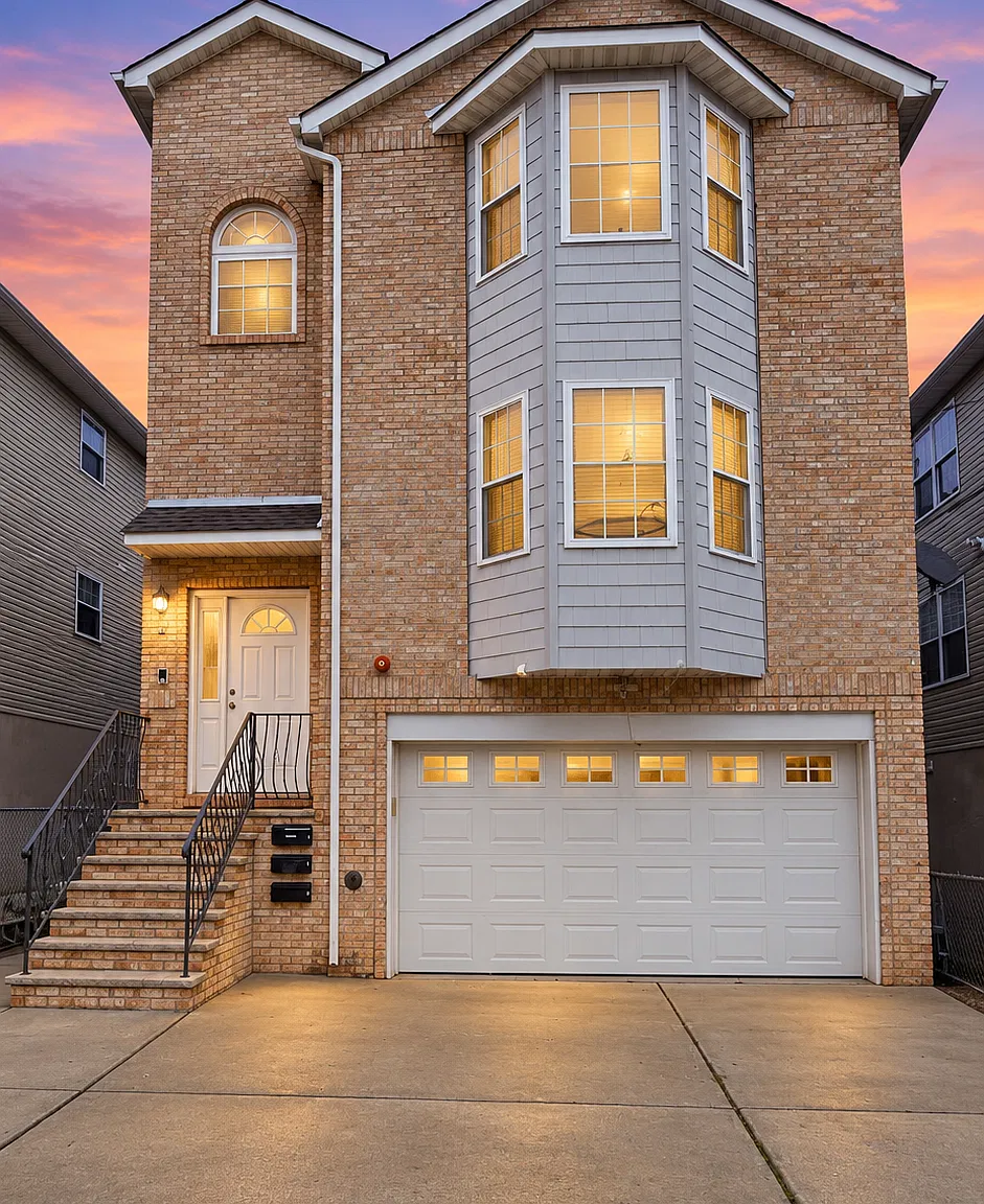 3 bed, 1600 sqft, $2,850 — Photo 1