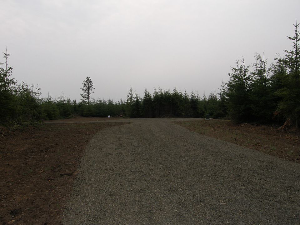 1st image of 7 Arboretum Ln W