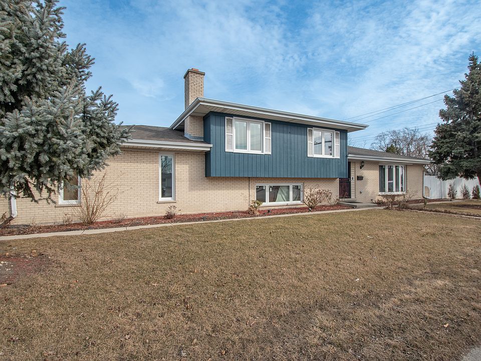 7153 W Oakton Ct, Niles, IL 60714 | Zillow