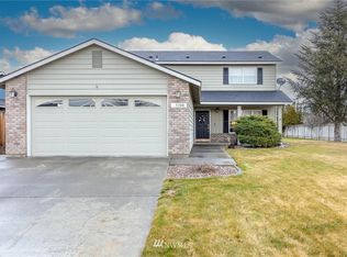 5200 Holly Way, West Richland, WA