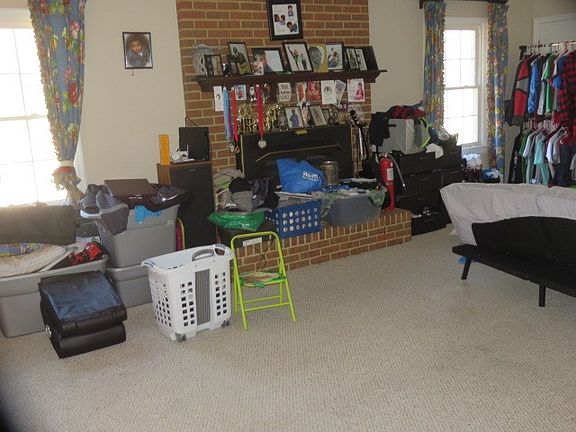 5th image of 813 Hite St