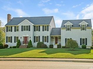 70 Malibu Dr, Taunton, MA 02780