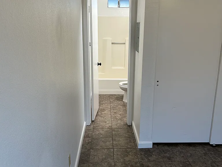 208 N H St #3 — Photo 7