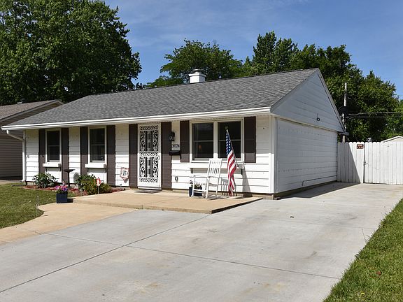 2nd image of 3024 Pokagon Dr