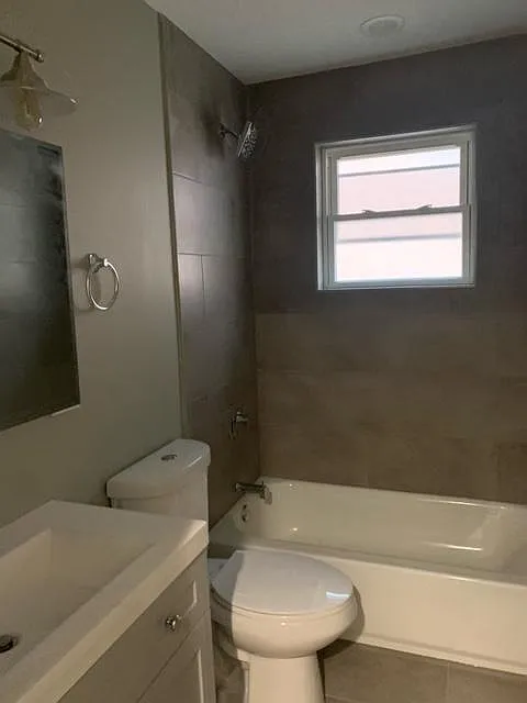1678 Patricia Pl — Photo 2