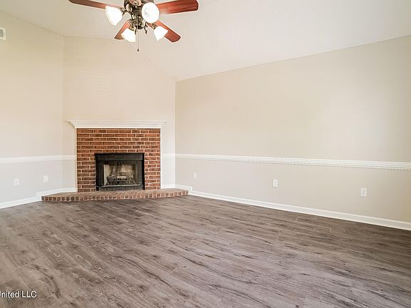 2nd image of 7169 Greenbriar Dr