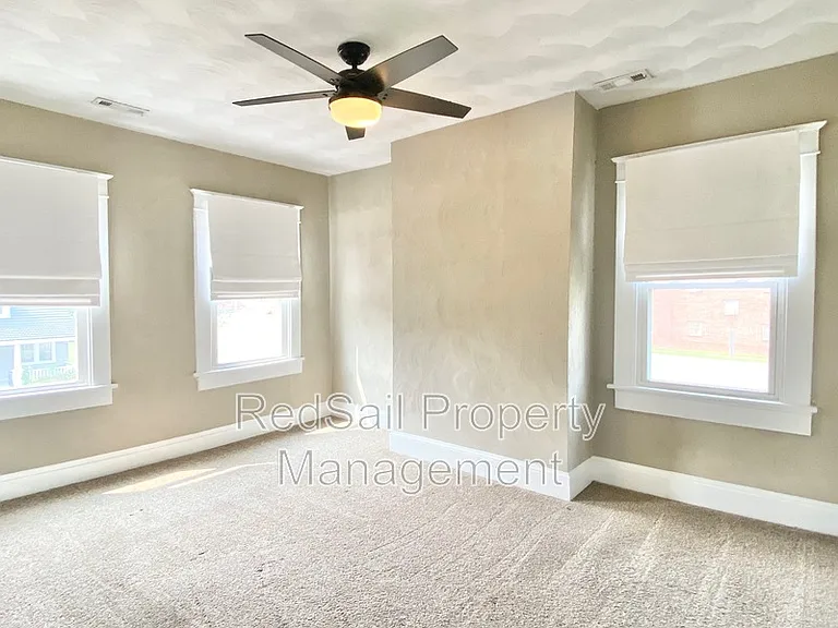 1708 Canton Ave — Photo 14