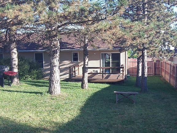 3rd image of 1035 Garden St