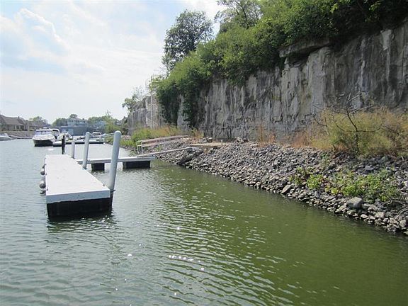 5th image of 3826 E Baycliffs Dr