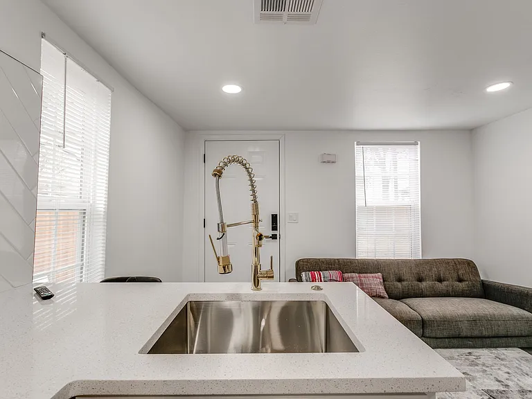 1527 NW 1st St — Photo 54
