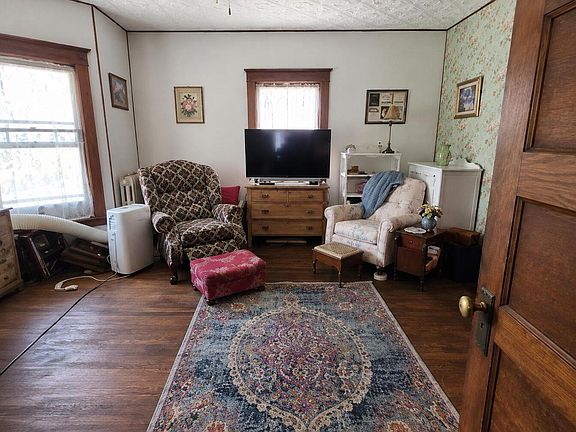 5th image of 776 E Haseltine STREET