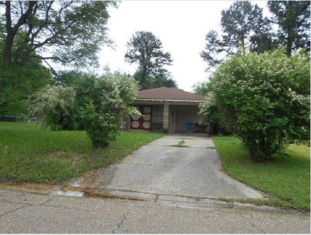 1st image of 4833 Gloria Dr