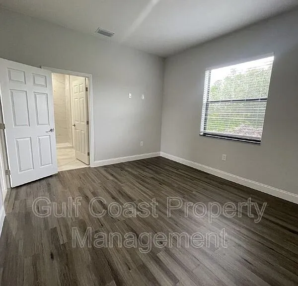 662 Windermere Dr — Photo 15