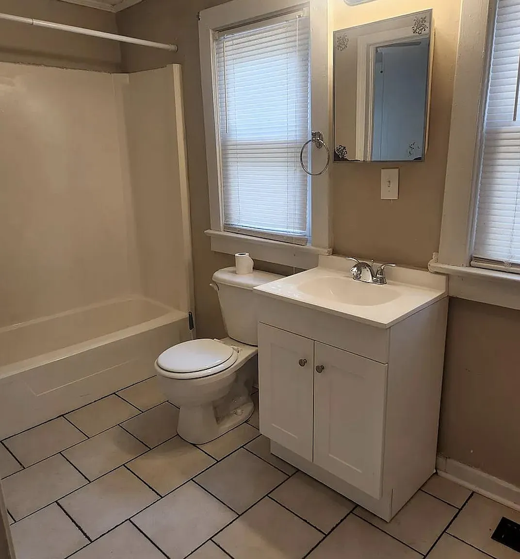 609 Logue St — Photo 3