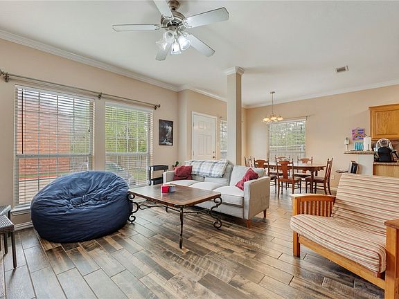 3rd image of 1001 Krenek Tap Rd APT 1001