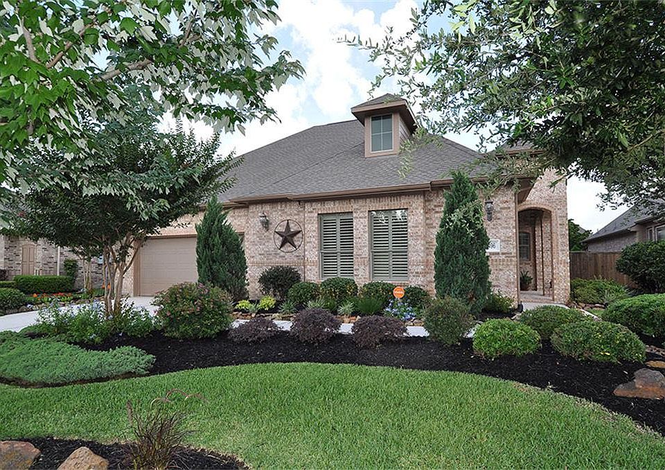 1st image of 25496 Vinechase Dr