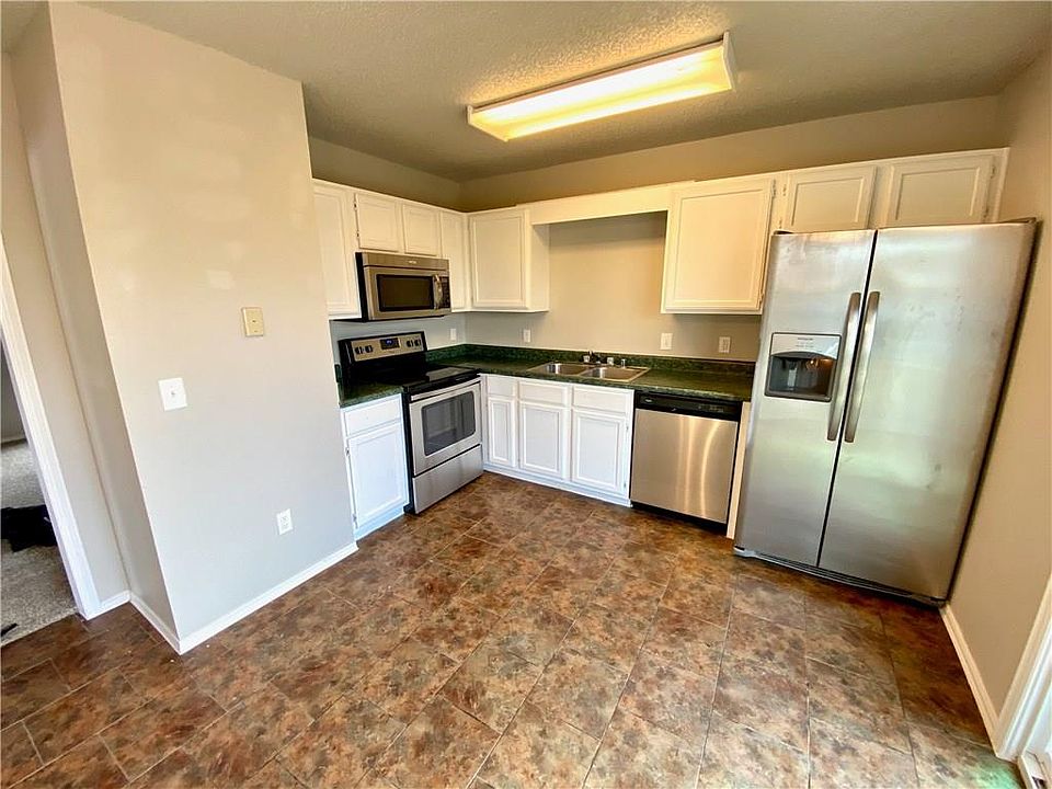 2nd image of 1500 Linwood Cir