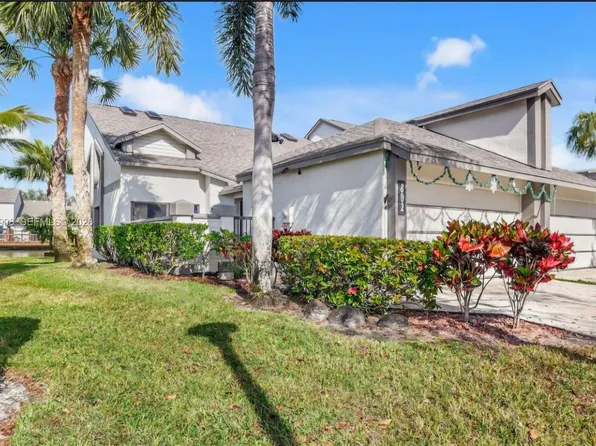 802 Landings Blvd, Greenacres, FL 33413
